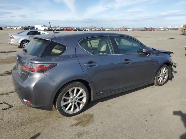 2013 LEXUS CT 200