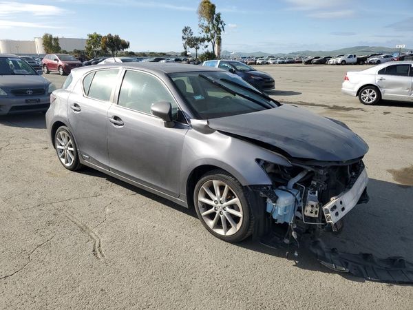 2013 LEXUS CT 200