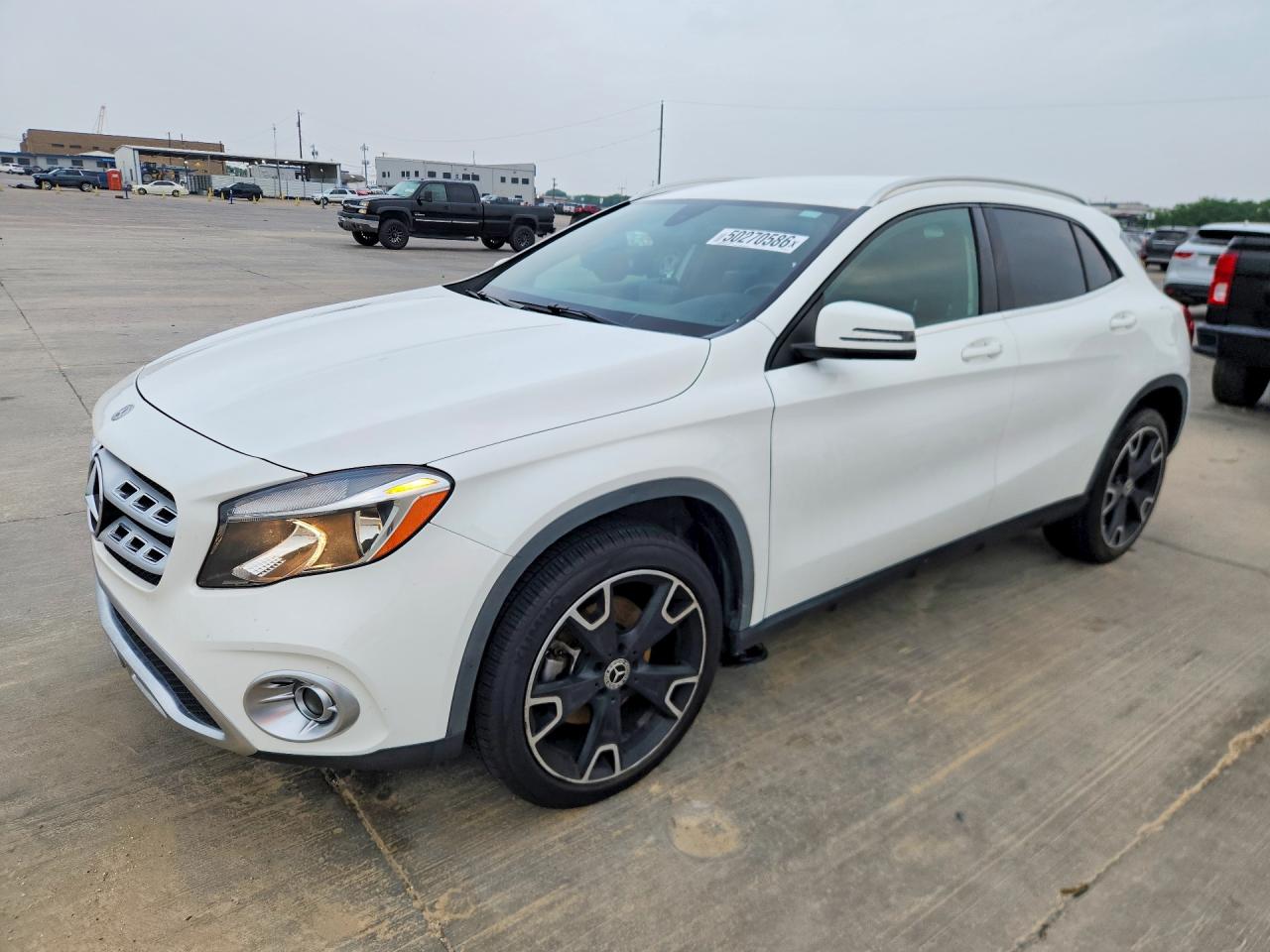 2020 MERCEDES-BENZ GLA