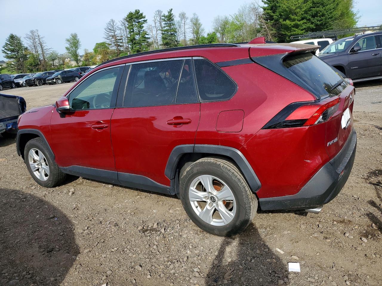 2020 TOYOTA RAV4 XLE