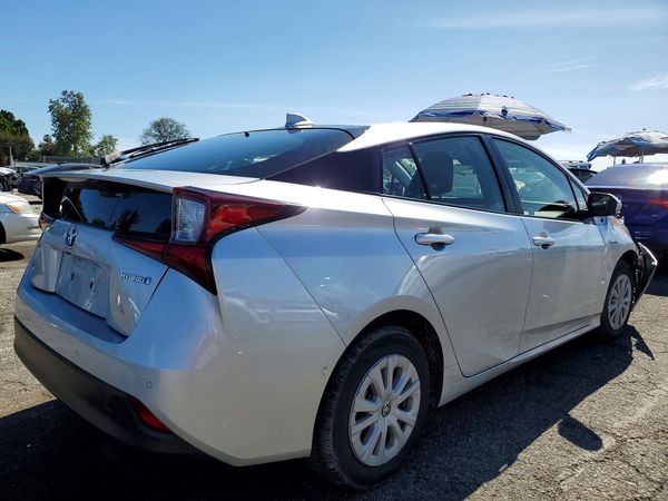 2022 TOYOTA PRIUS