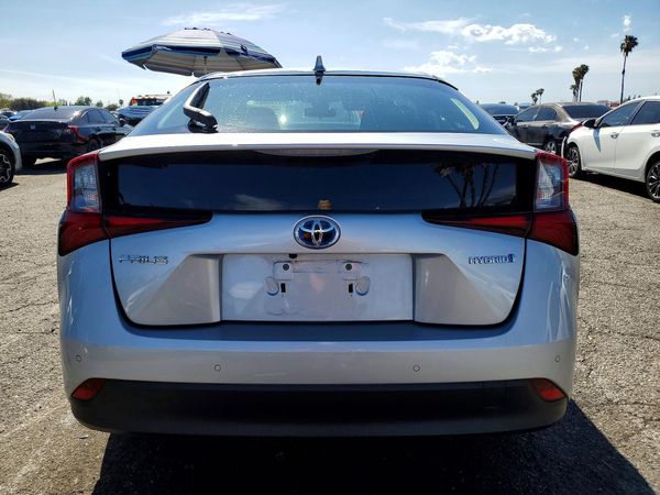 2022 TOYOTA PRIUS