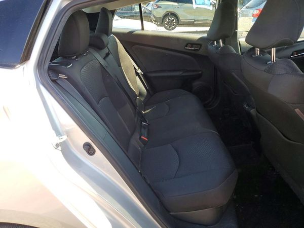 2022 TOYOTA PRIUS