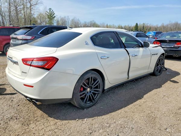 2017 MASERATI GHIBLI Luxury