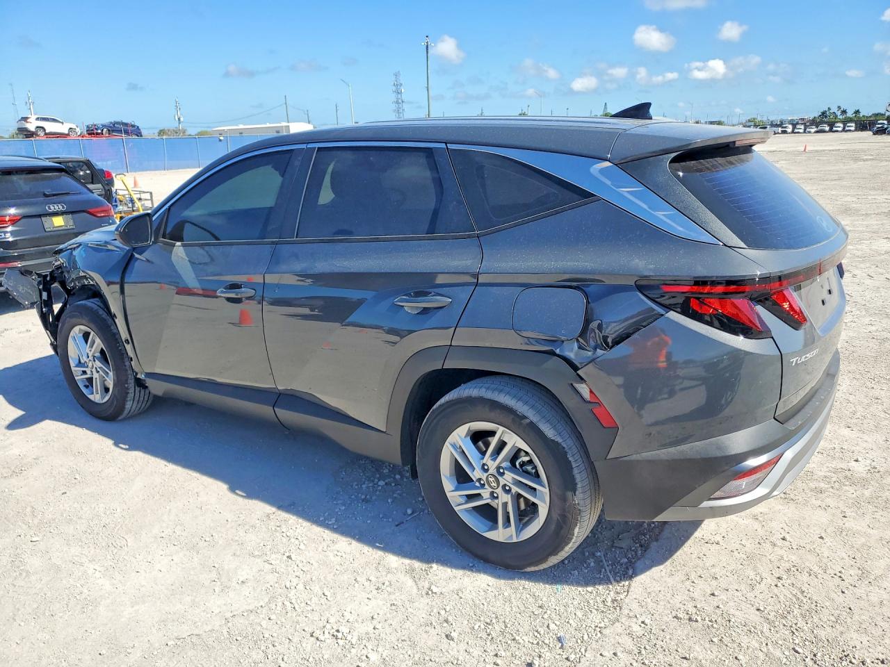 2026 HYUNDAI TUCSON SE