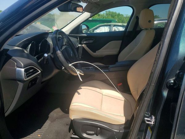 2017 JAGUAR F-PACE Premium — DENT