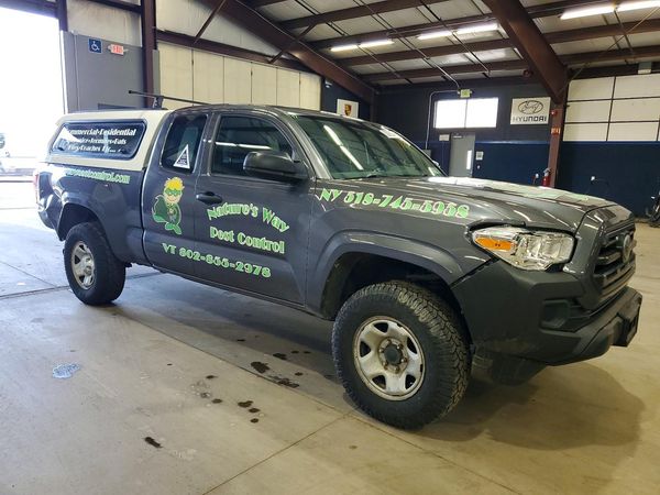 2018 TOYOTA TACOMA SR/SR5