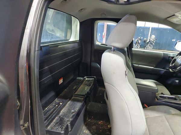 2018 TOYOTA TACOMA SR/SR5