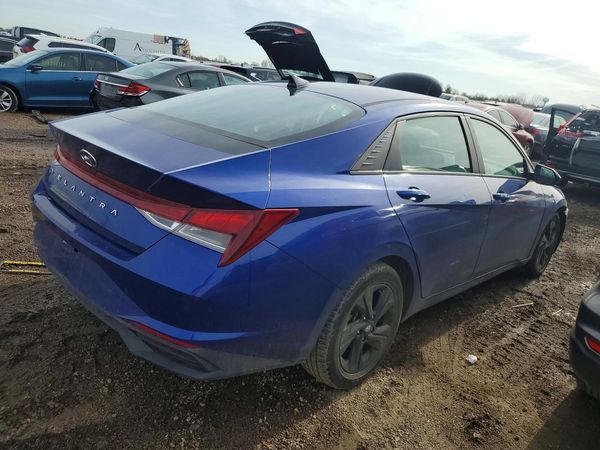 2021 HYUNDAI ELANTRA SEL w/ Convenience Pkg