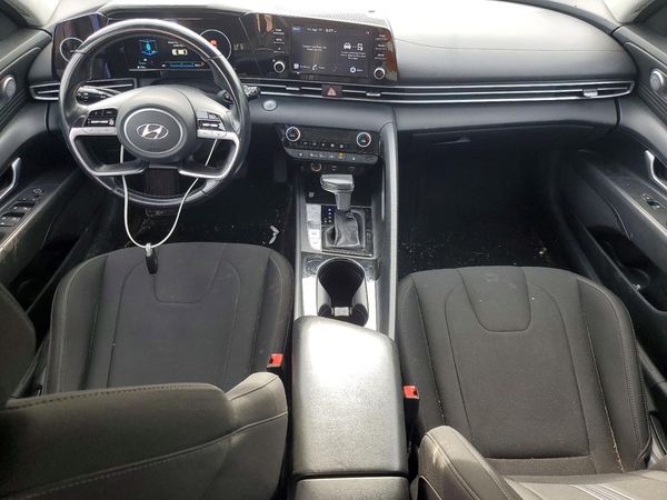 2021 HYUNDAI ELANTRA SEL w/ Convenience Pkg