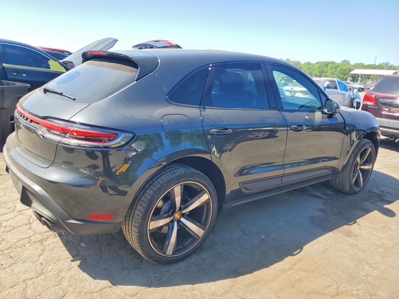 2026 PORSCHE MACAN