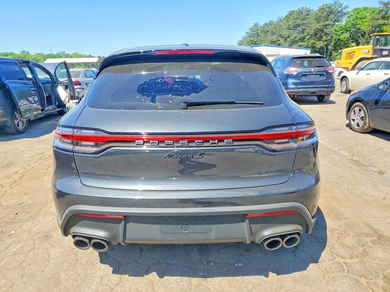 2026 PORSCHE MACAN