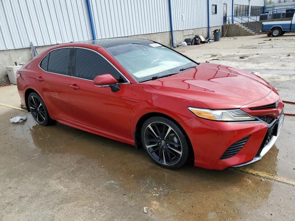 2020 TOYOTA CAMRY XSE — Passenger 3/4