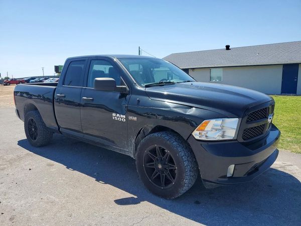 2015 RAM 1500 ST QUAD CAB 4X4