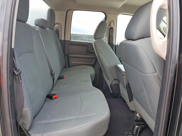 2015 RAM 1500 ST QUAD CAB 4X4