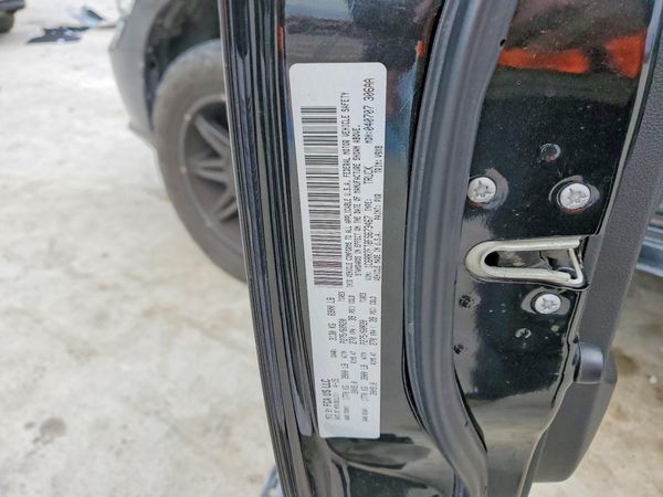 2015 RAM 1500 ST QUAD CAB 4X4