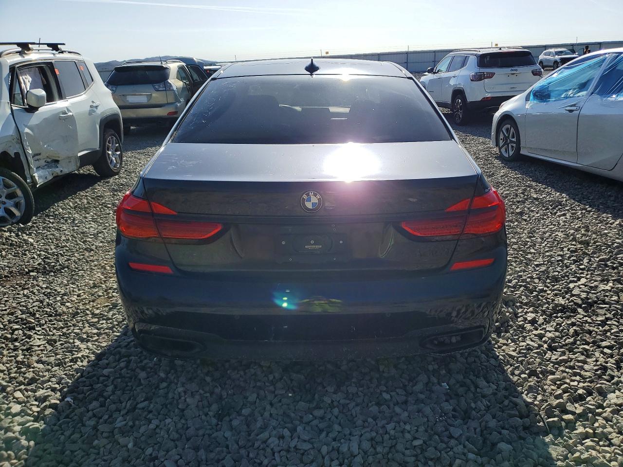2017 BMW 750