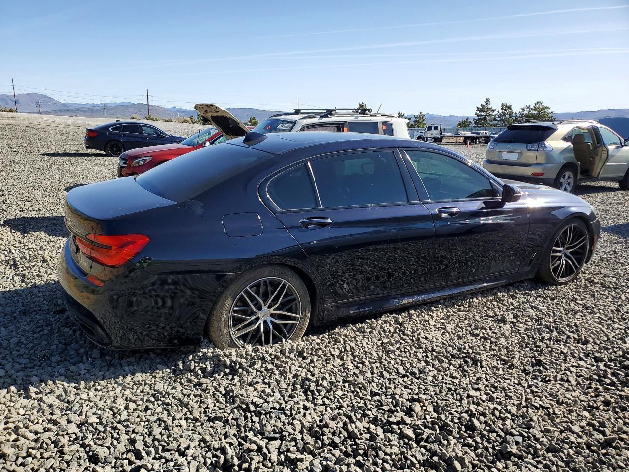 2017 BMW 750
