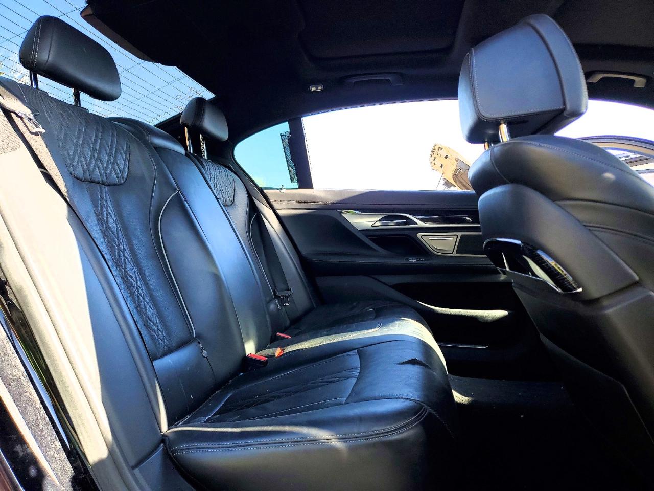 2017 BMW 750