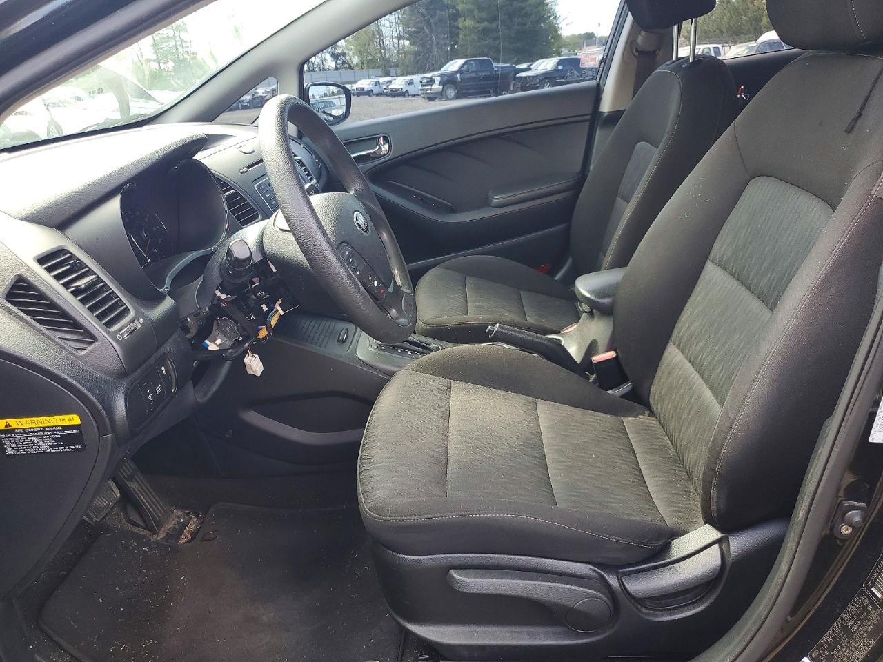 2016 KIA FORTE GL (Middle-Low Grade)