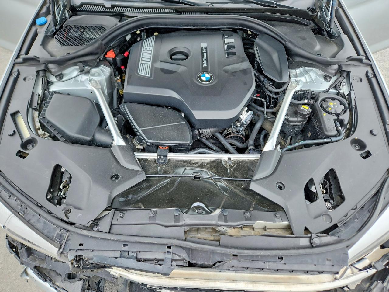 2019 BMW 530