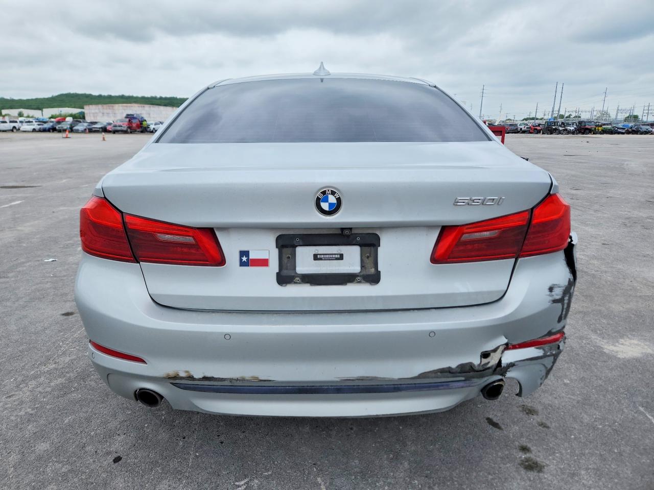 2019 BMW 530