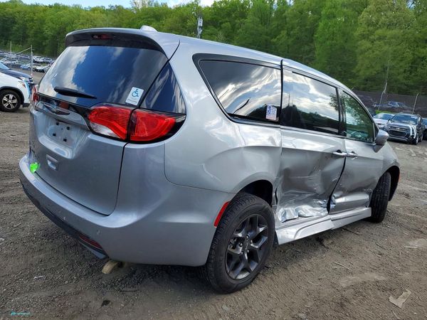 2019 CHRYSLER PACIFICA