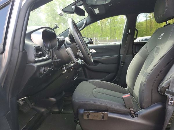 2019 CHRYSLER PACIFICA