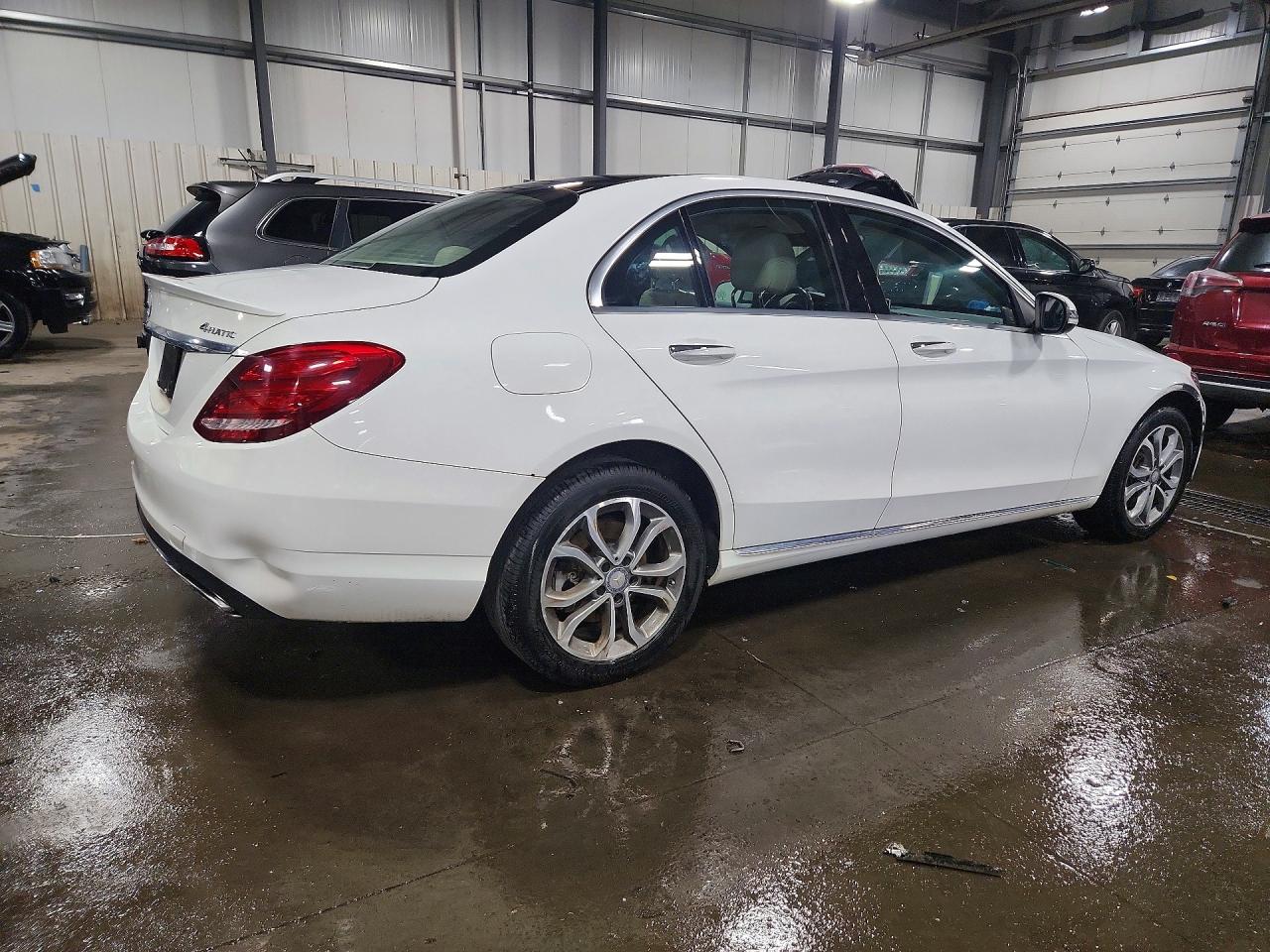 2016 MERCEDES-BENZ C C300-4M