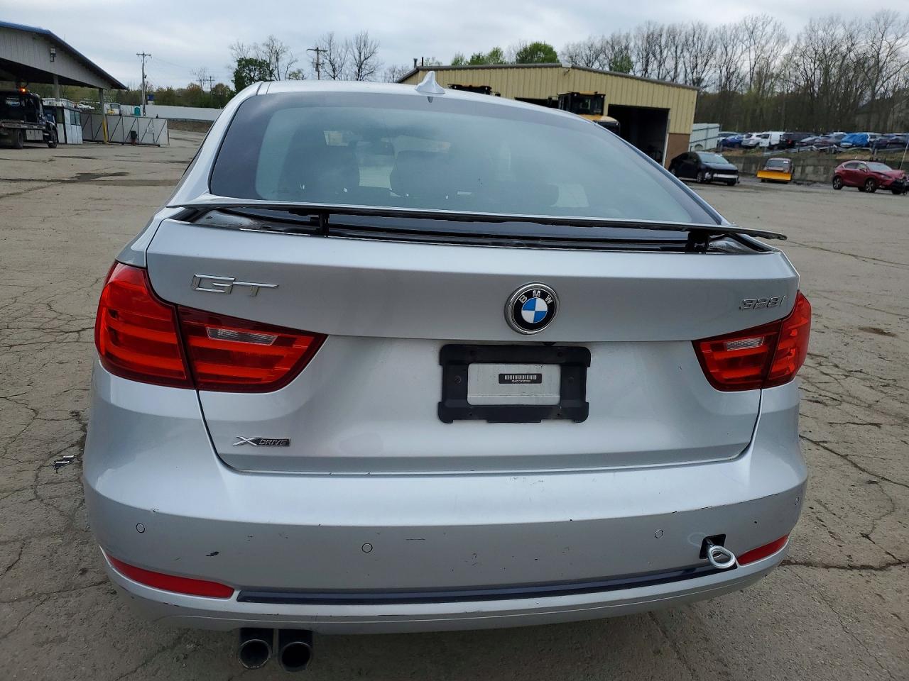 2015 BMW 328