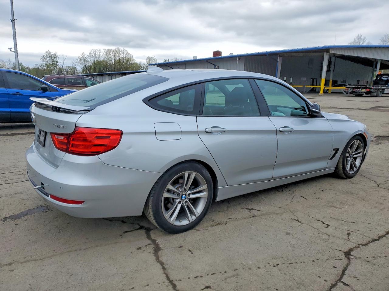 2015 BMW 328