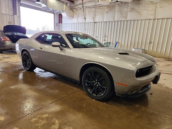 2017 DODGE CHALLENGER SXT