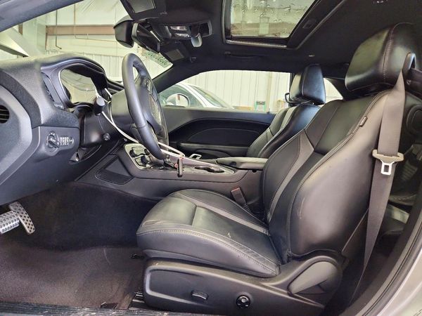 2017 DODGE CHALLENGER SXT