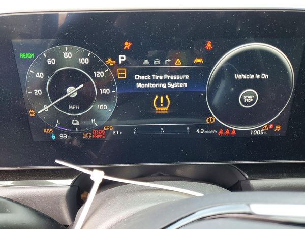 2025 KIA NIRO