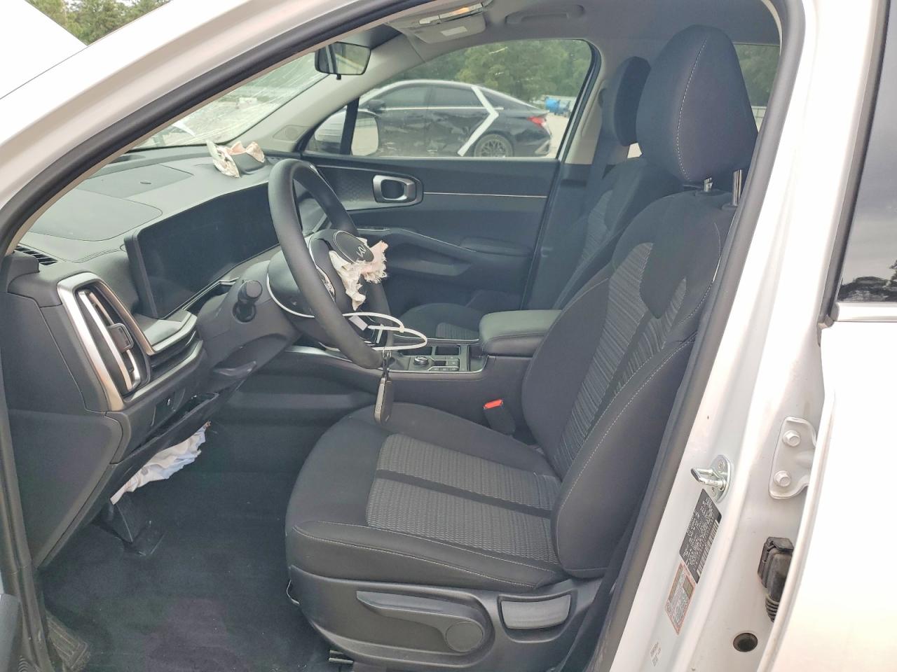 2025 KIA SORENTO LX