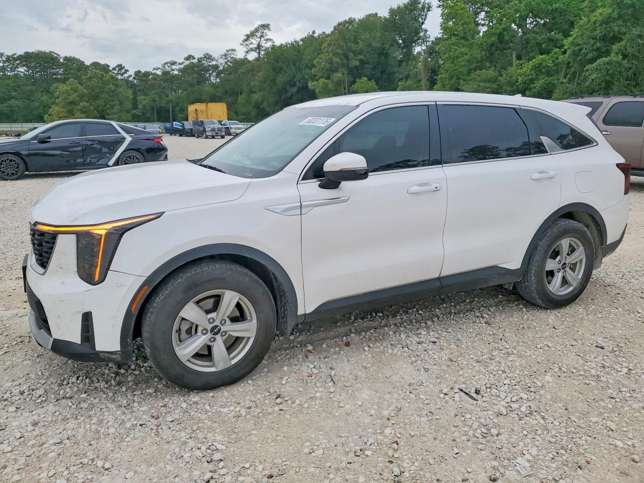 2025 KIA SORENTO LX