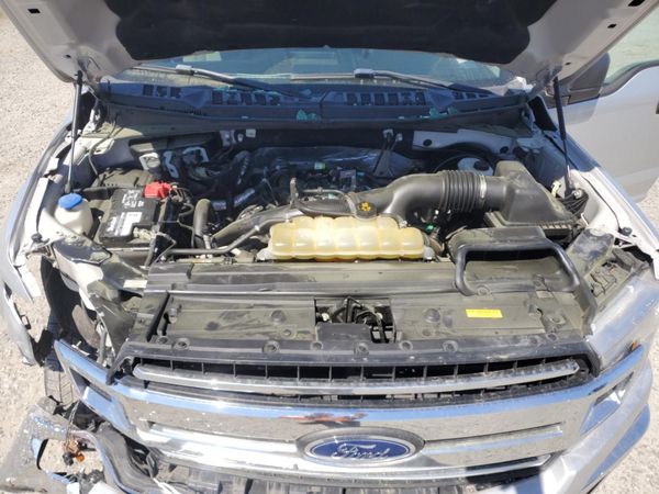 2019 FORD F-150 — Engine bay