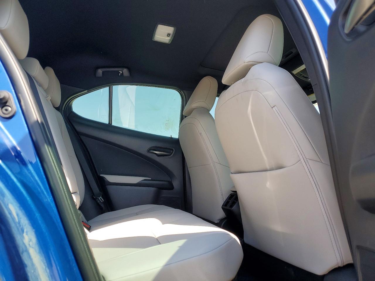 2021 LEXUS UX 250h Luxury