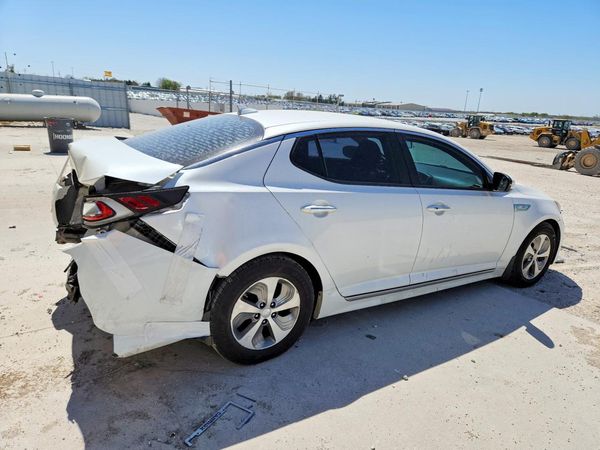 2016 KIA OPTIMA GL - Middle-low