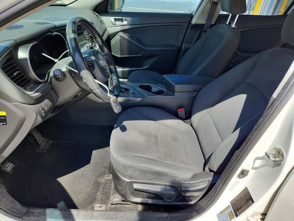 2016 KIA OPTIMA GL - Middle-low