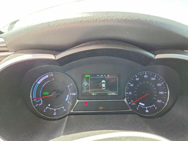 2016 KIA OPTIMA GL - Middle-low