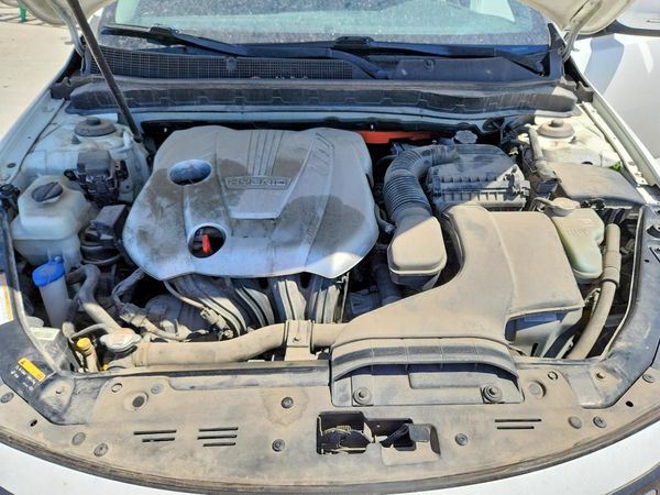 2016 KIA OPTIMA GL - Middle-low