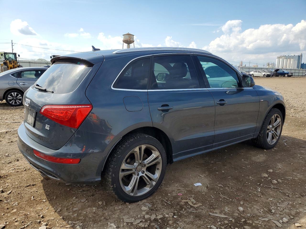 2009 AUDI Q5