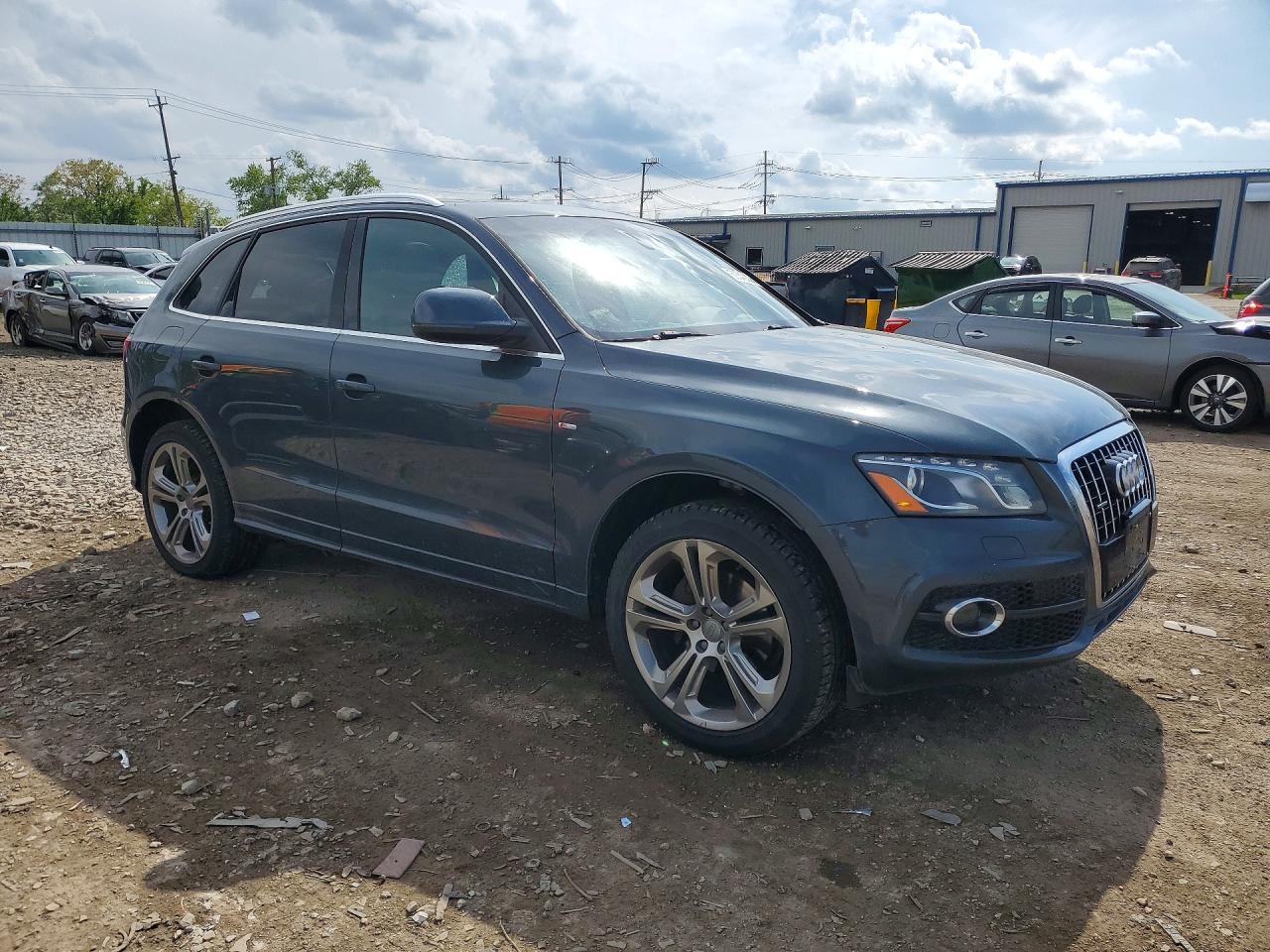2009 AUDI Q5