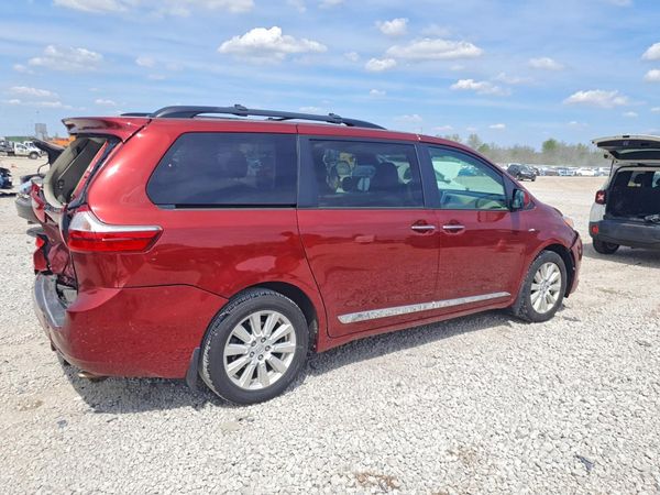 2017 TOYOTA SIENNA