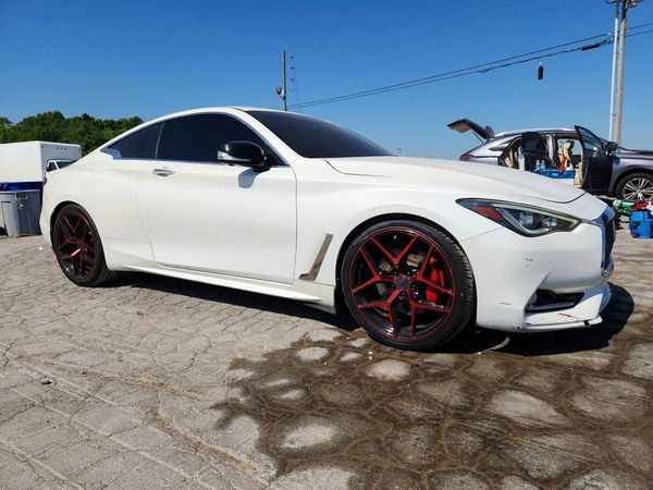 2017 INFINITI Q60