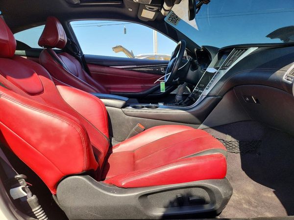 2017 INFINITI Q60