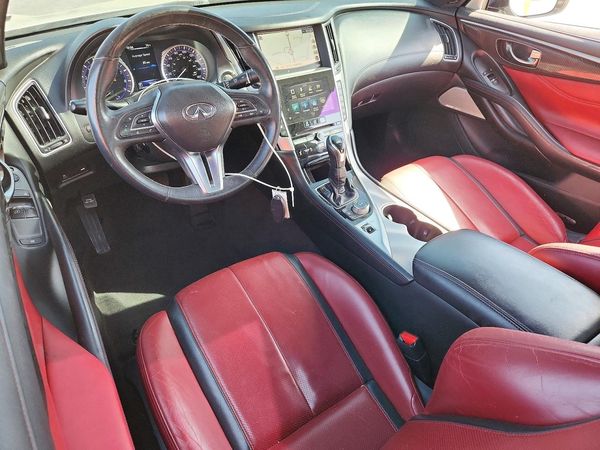 2017 INFINITI Q60