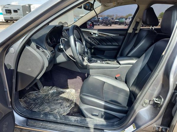 2021 INFINITI Q50 LUXE