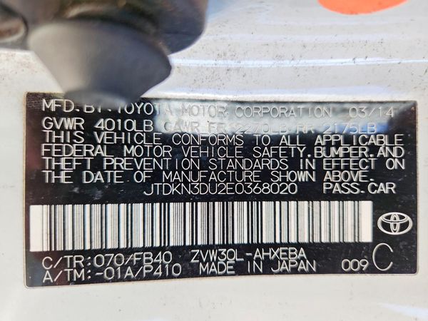 2014 TOYOTA PRIUS